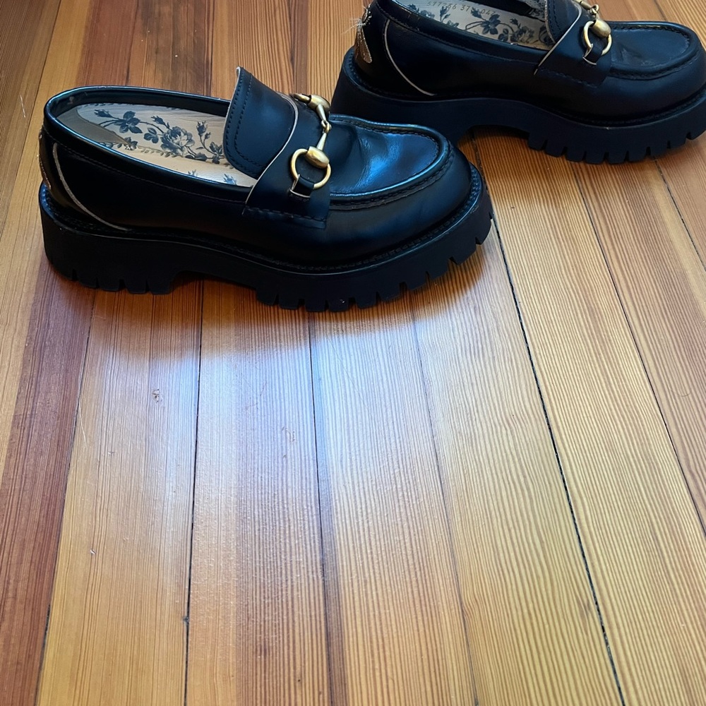 Gucci Black Leather Lug Sole Loafers - Picture 3 of 16